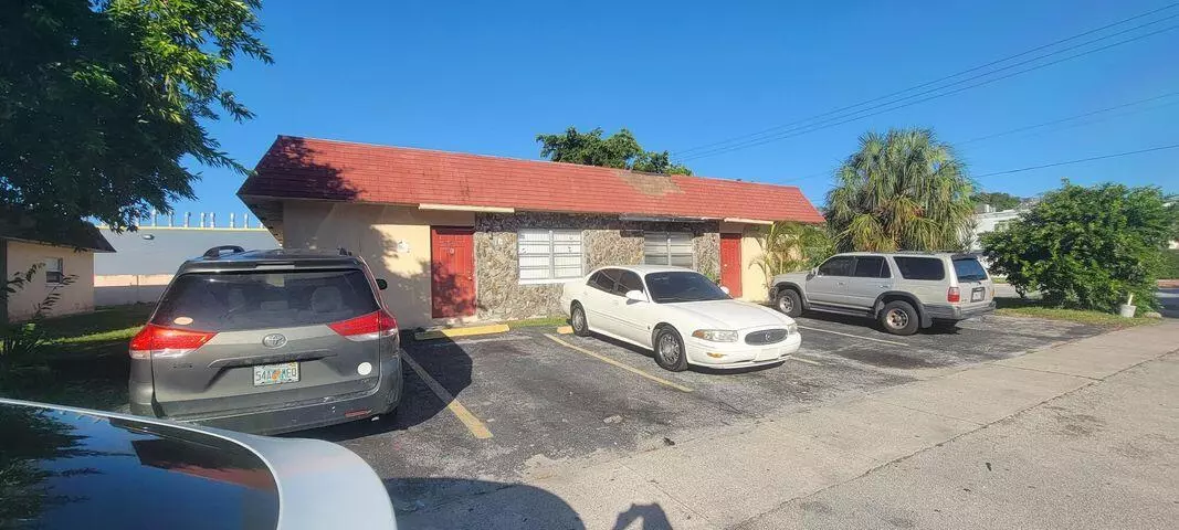 931 SW 80th AVE 1-3, North Lauderdale, FL 33068