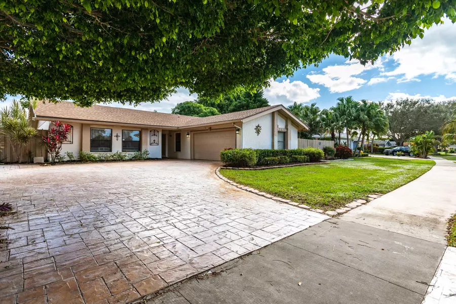 17570 Weeping Willow TRL, Boca Raton, FL 33487