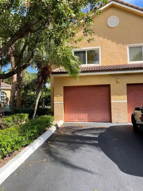 600 Scotia DR 101, Hypoluxo, FL 33462