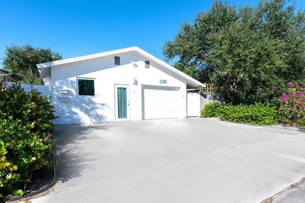 Lake Worth Beach, FL 33460,317 Ocean Breeze 1