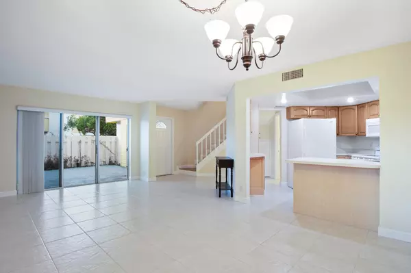 Jupiter, FL 33477,176 Seabreeze CIR