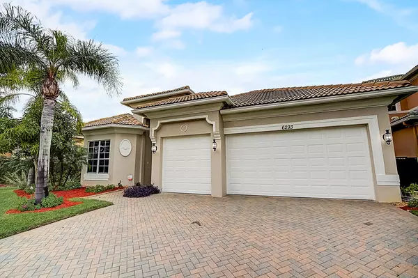 6293 Paradise CV, West Palm Beach, FL 33411