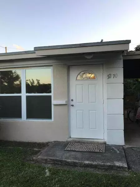 5270 SW SW Helene PL, West Palm Beach, FL 33407