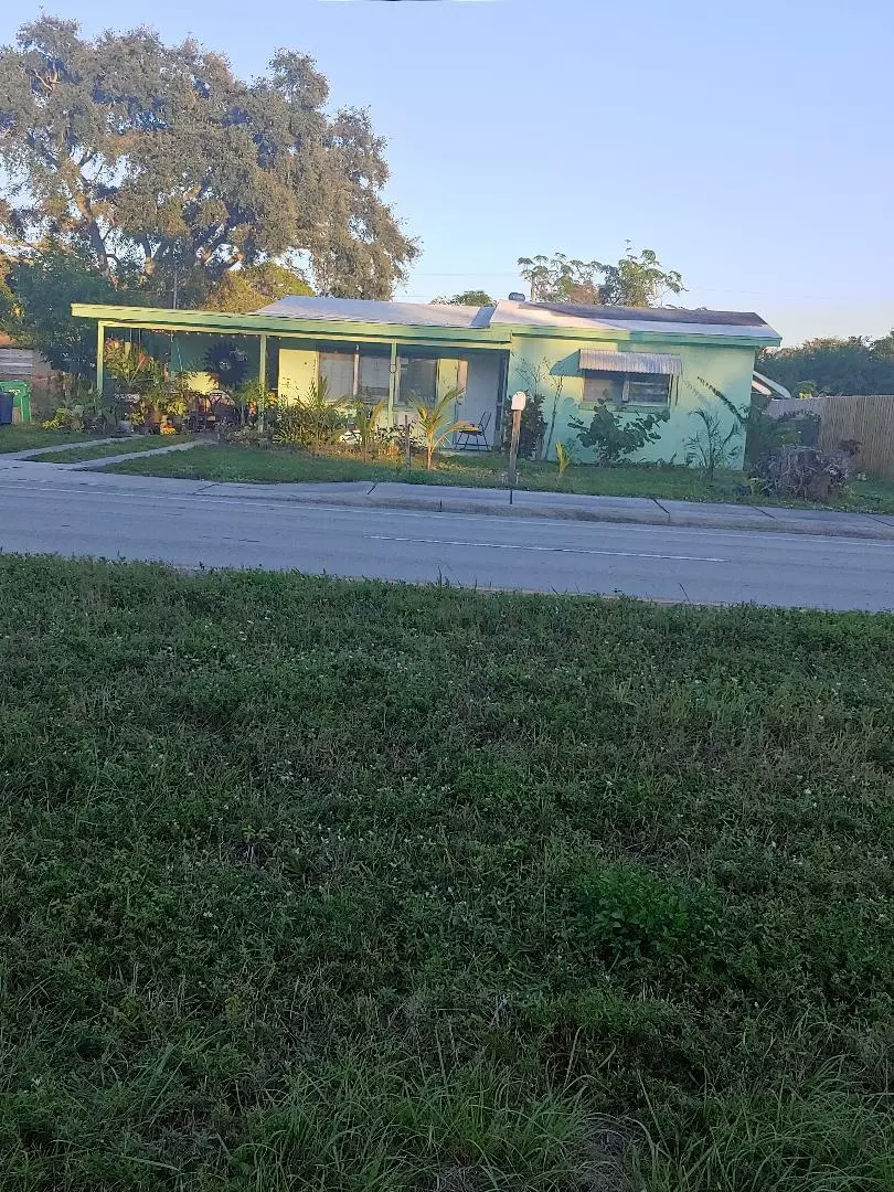 Fort Pierce, FL 34946,3008 N 25th ST