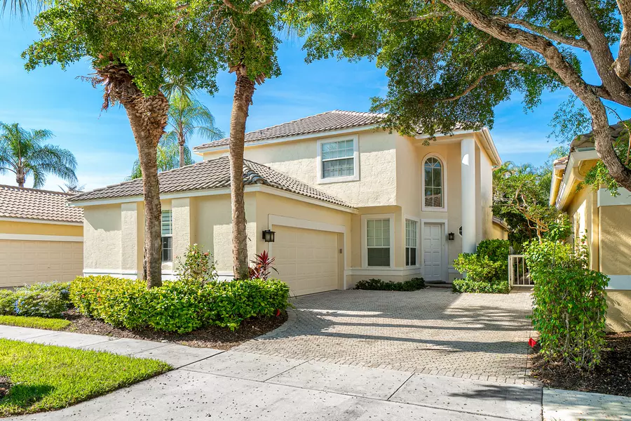 16954 Knightsbridge LN, Delray Beach, FL 33484