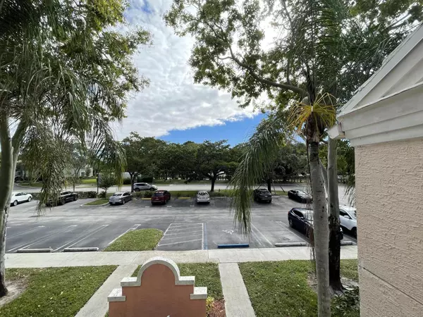 Delray Beach, FL 33444,1011 Crystal WAY D