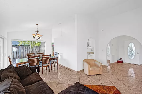 Delray Beach, FL 33445,3726 NW 7th CT