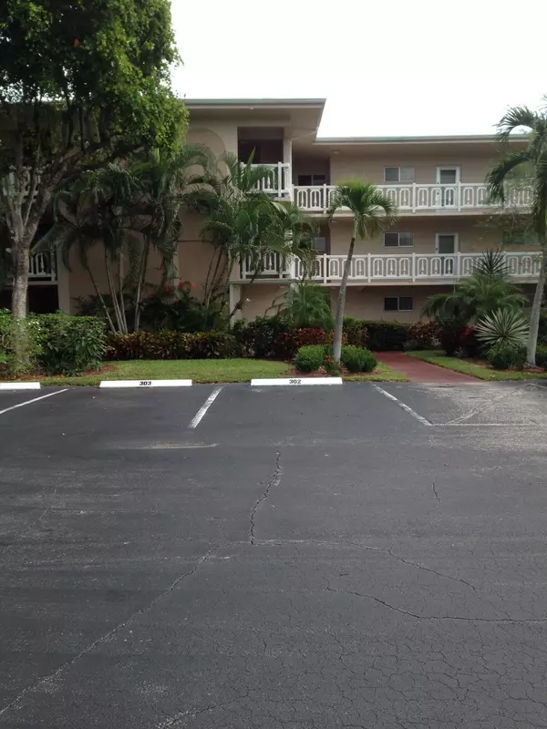 2687 N Garden DR 207, Lake Worth, FL 33461