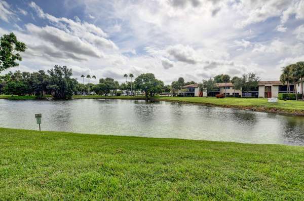 15496 Lakes Of Delray BLVD 203, Delray Beach, FL 33484