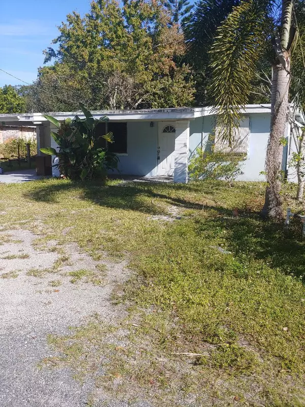 5016 Star AVE, Fort Pierce, FL 34982