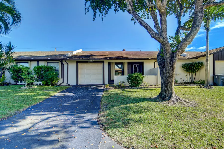 15868 Forsythia CIR, Delray Beach, FL 33484