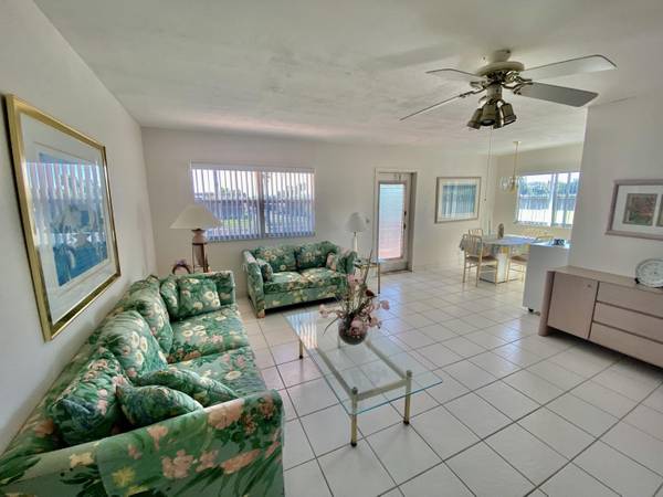 313 Saxony G, Delray Beach, FL 33446