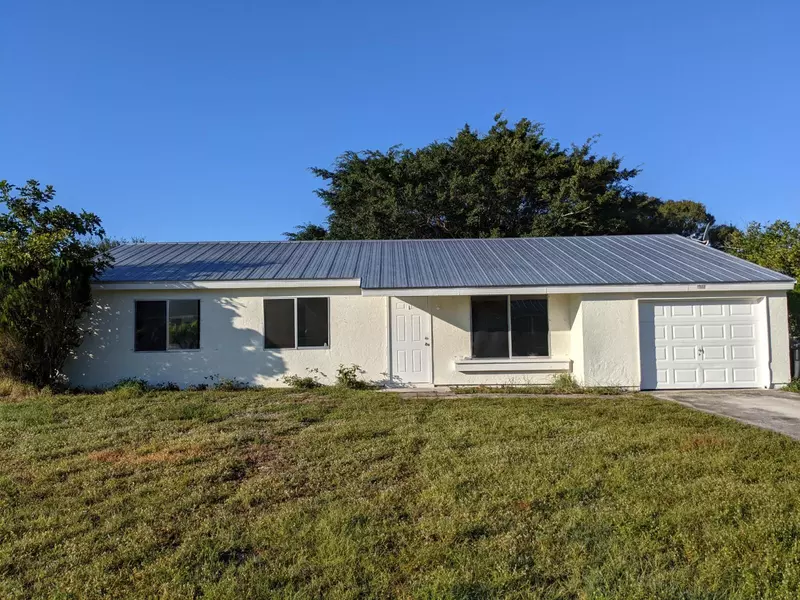 1312 SE Roanoke ST, Port Saint Lucie, FL 34952