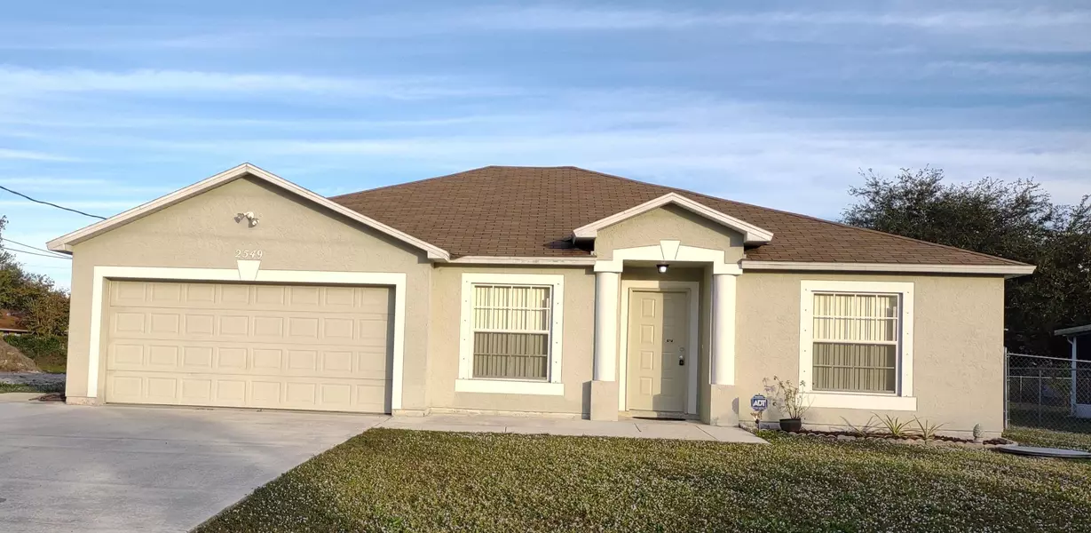 2549 SE Richmond ST, Port Saint Lucie, FL 34952