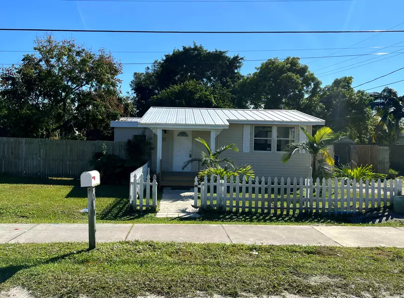 3810 SE Salerno RD, Stuart, FL 34997