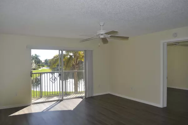 Royal Palm Beach, FL 33411,300 N Crestwood CT 305