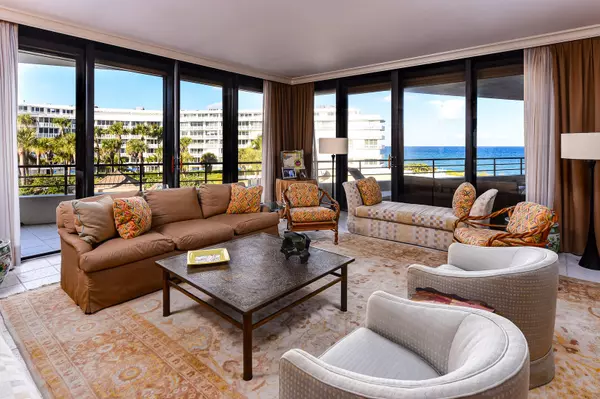 Palm Beach, FL 33480,110 E Sunset AVE E 3 A