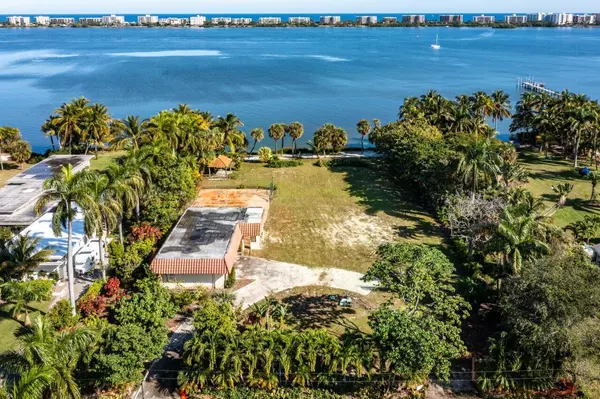 Lake Worth, FL 33460,1130 S Lakeside DR