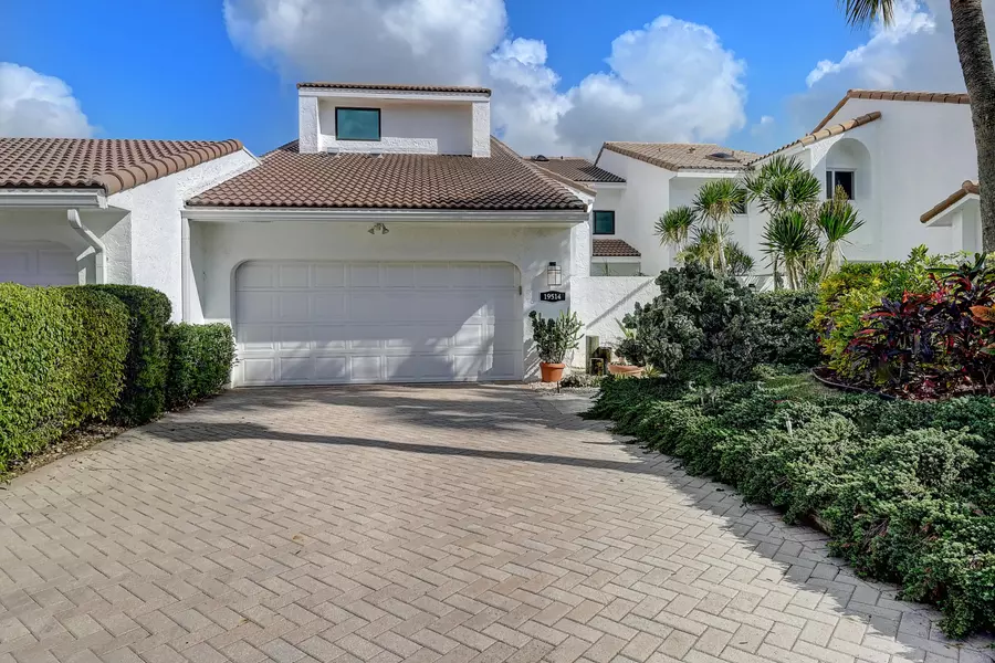 19514 Bayview RD, Boca Raton, FL 33434