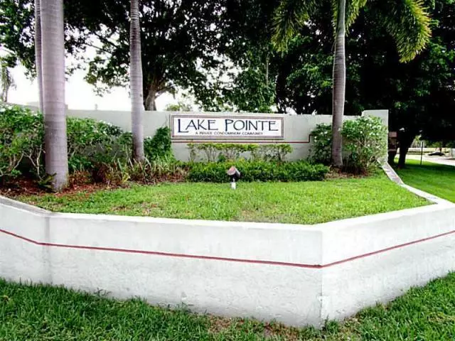 213 Lake Pointe DR 204, Oakland Park, FL 33309