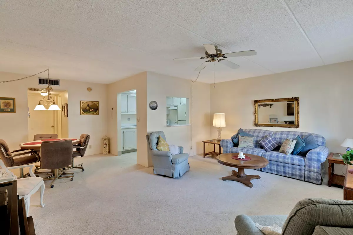 Palm Springs, FL 33461,700 Village Green CT 104