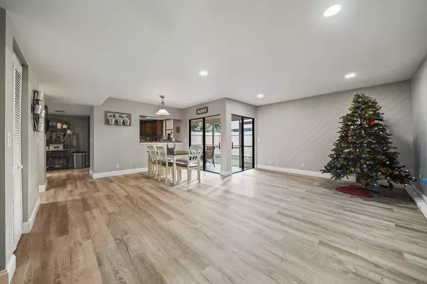 Jupiter, FL 33458,130 Sherwood CIR 14b