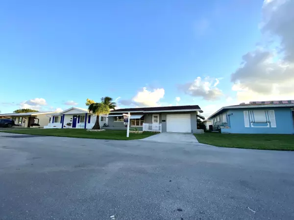 5010 NW 51st CT, Tamarac, FL 33319