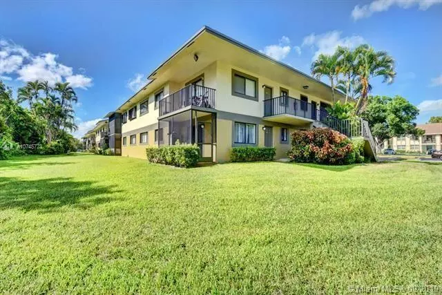 Deerfield Beach, FL 33441,545 Trace CIR 201