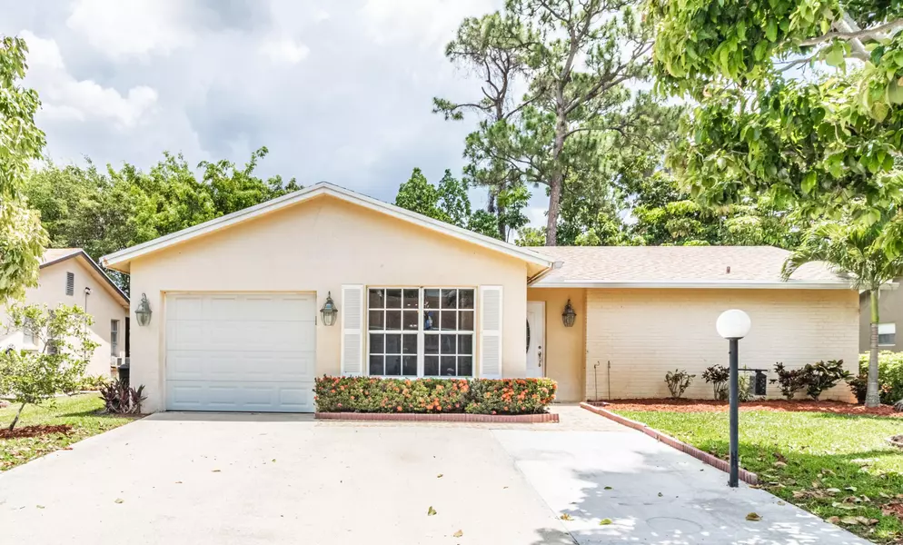 6378 Summer Sky LN, Lake Worth, FL 33463