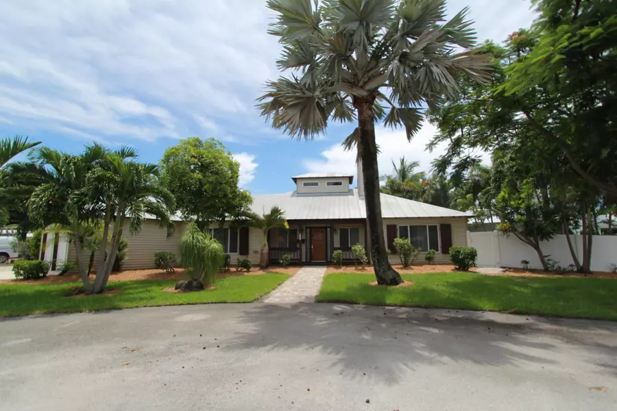 120 Wood LN, Delray Beach, FL 33444