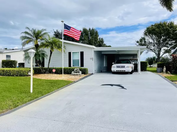 3237 Scarlet Tanager CT, Port Saint Lucie, FL 34952