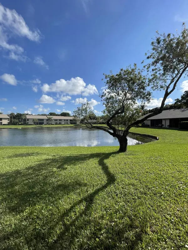 8413 Boca Glades BLVD, Boca Raton, FL 33434