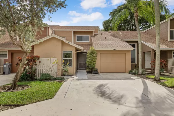 22496 Cypress Wood LN, Boca Raton, FL 33428