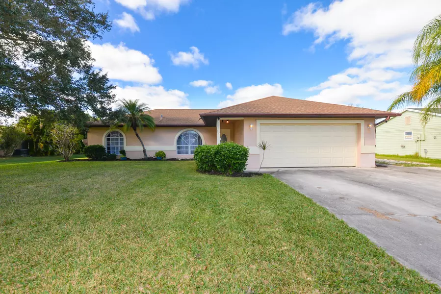 87 Sandalwood DR, Fort Pierce, FL 34947