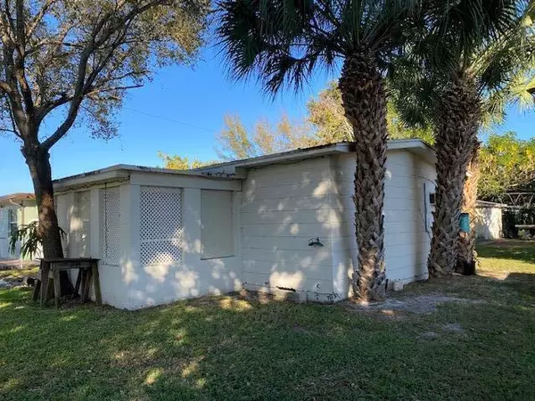 Lake Worth, FL 33461,722 Summer ST