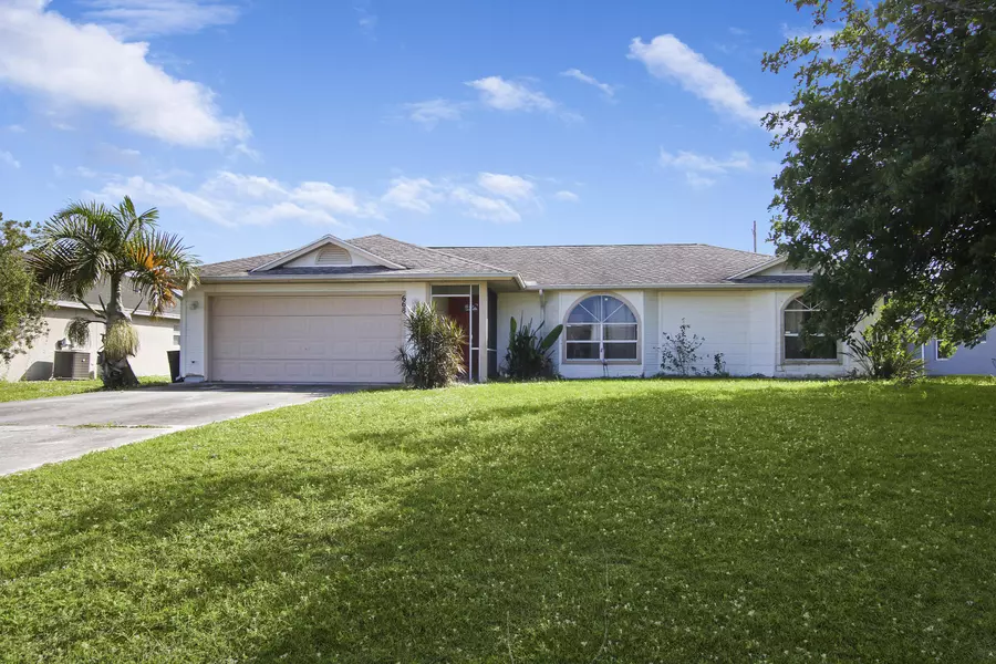 668 SW Sandbar TER, Port Saint Lucie, FL 34953