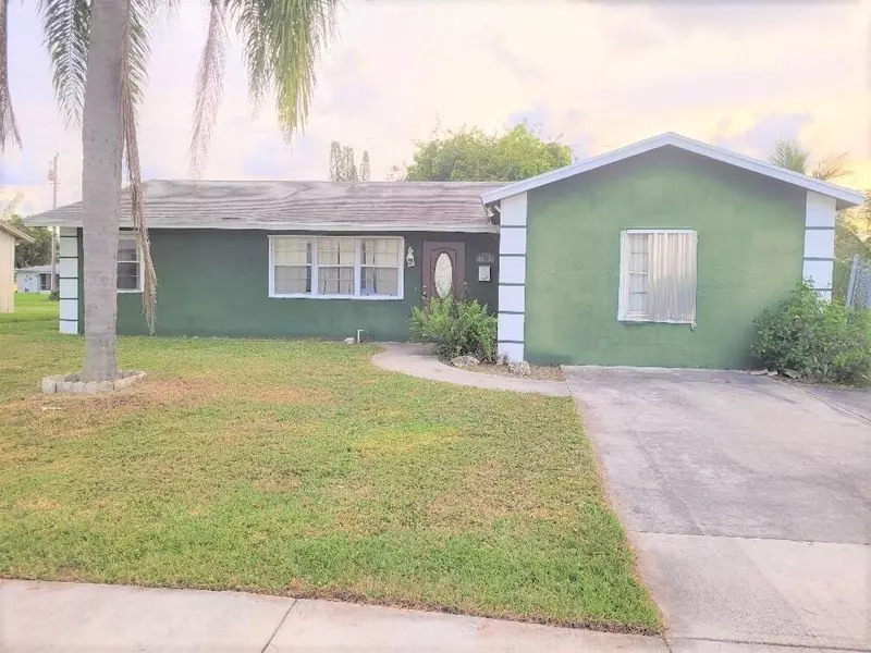 2912 W Avenue H, Riviera Beach, FL 33404