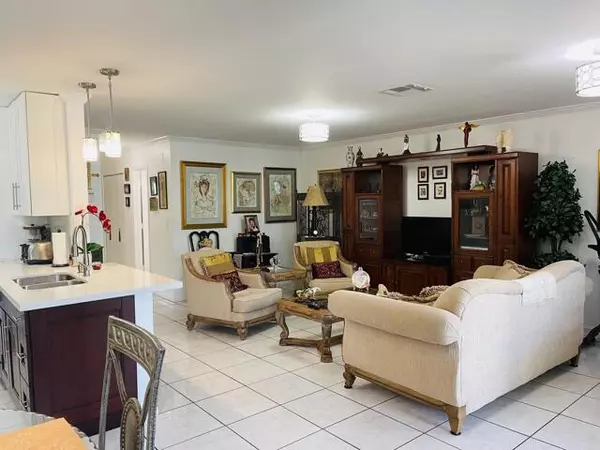 West Palm Beach, FL 33417,5094 Campanelli CIR