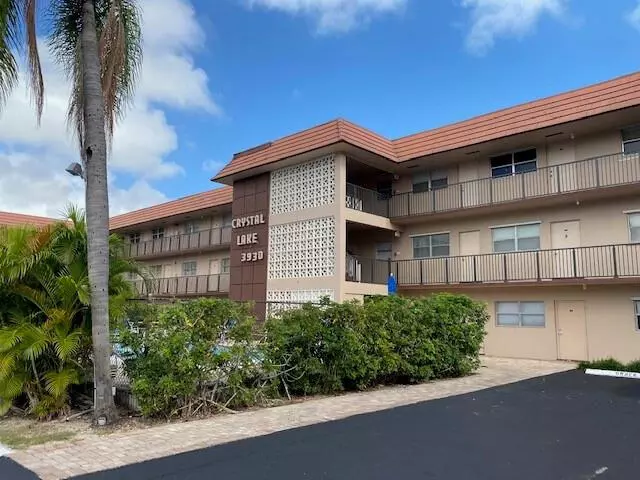 3930 Crystal Lake DR 209, Deerfield Beach, FL 33064