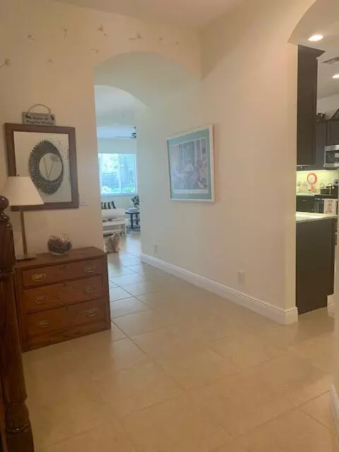 West Palm Beach, FL 33411,2005 Foxtail View CT