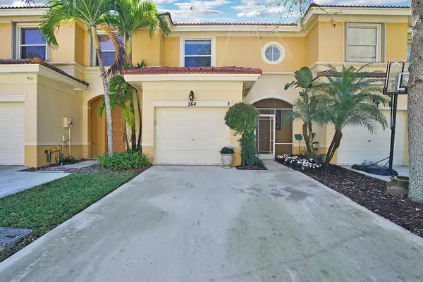 264 River Bluff LN, Royal Palm Beach, FL 33411