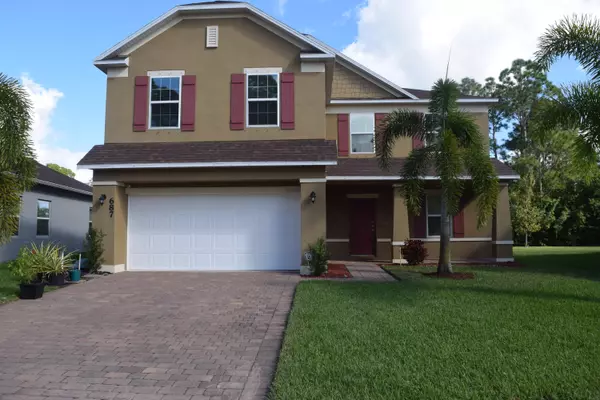 Port Saint Lucie, FL 34983,687 NE Moss Rose PL