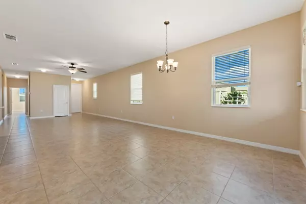 Port Saint Lucie, FL 34983,5705 NW Pine Trail CIR