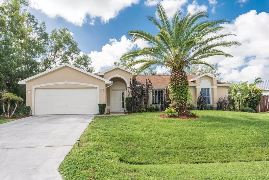 6777 NW Abigail AVE, Port Saint Lucie, FL 34983