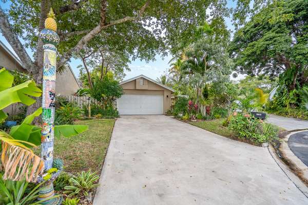 1180 NW 18th AVE, Delray Beach, FL 33445