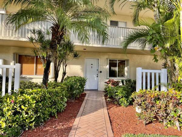 7185 Huntington LN 103, Delray Beach, FL 33446