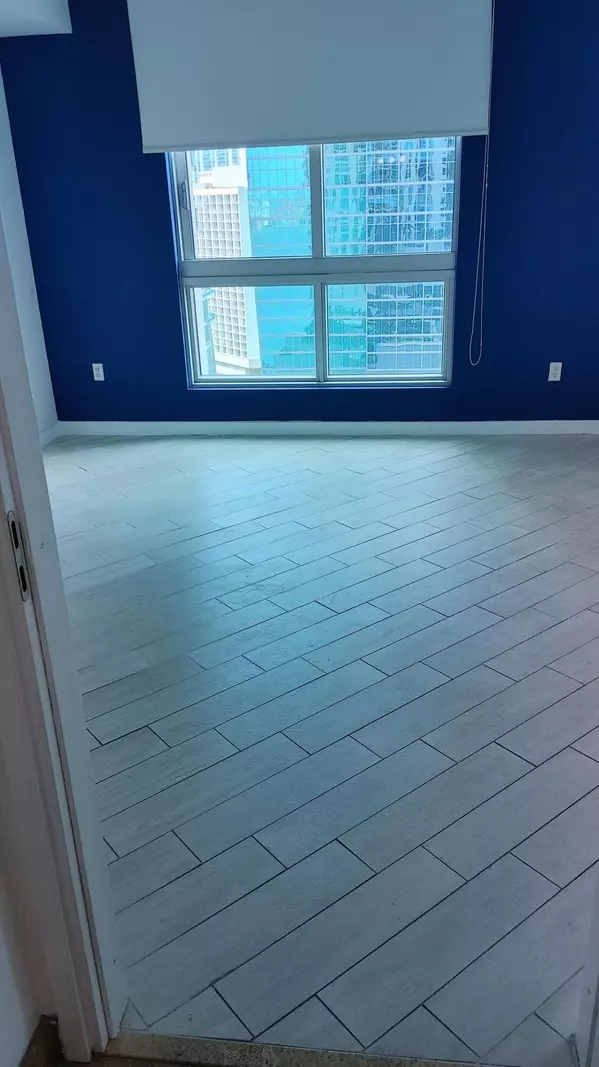 Miami, FL 33131,300 S Biscayne BLVD T-2109