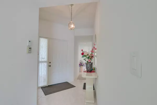 Hypoluxo, FL 33462,106 Half Moon CIR A3