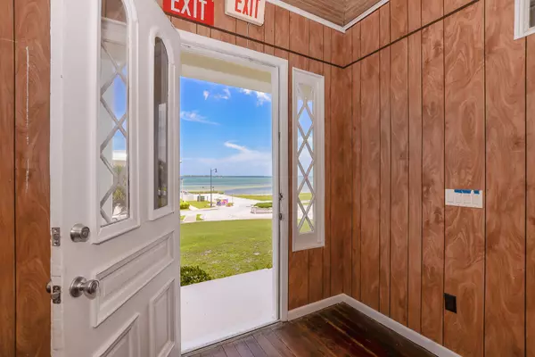 Fort Pierce, FL 34950,326 S 2nd S ST