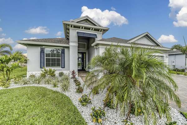 7108 33rd SQ,  Vero Beach,  FL 32967